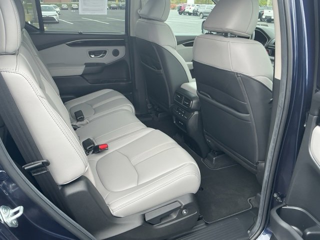 Used 2025 Honda Pilot Touring image 28