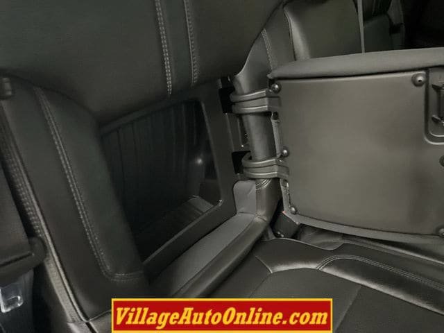 Used 2019 Chevrolet Silverado 1500 High Country w/ Technology Package AWD/4WD image 37