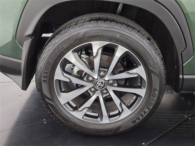 Used 2024 Toyota Corolla Cross XLE image 10