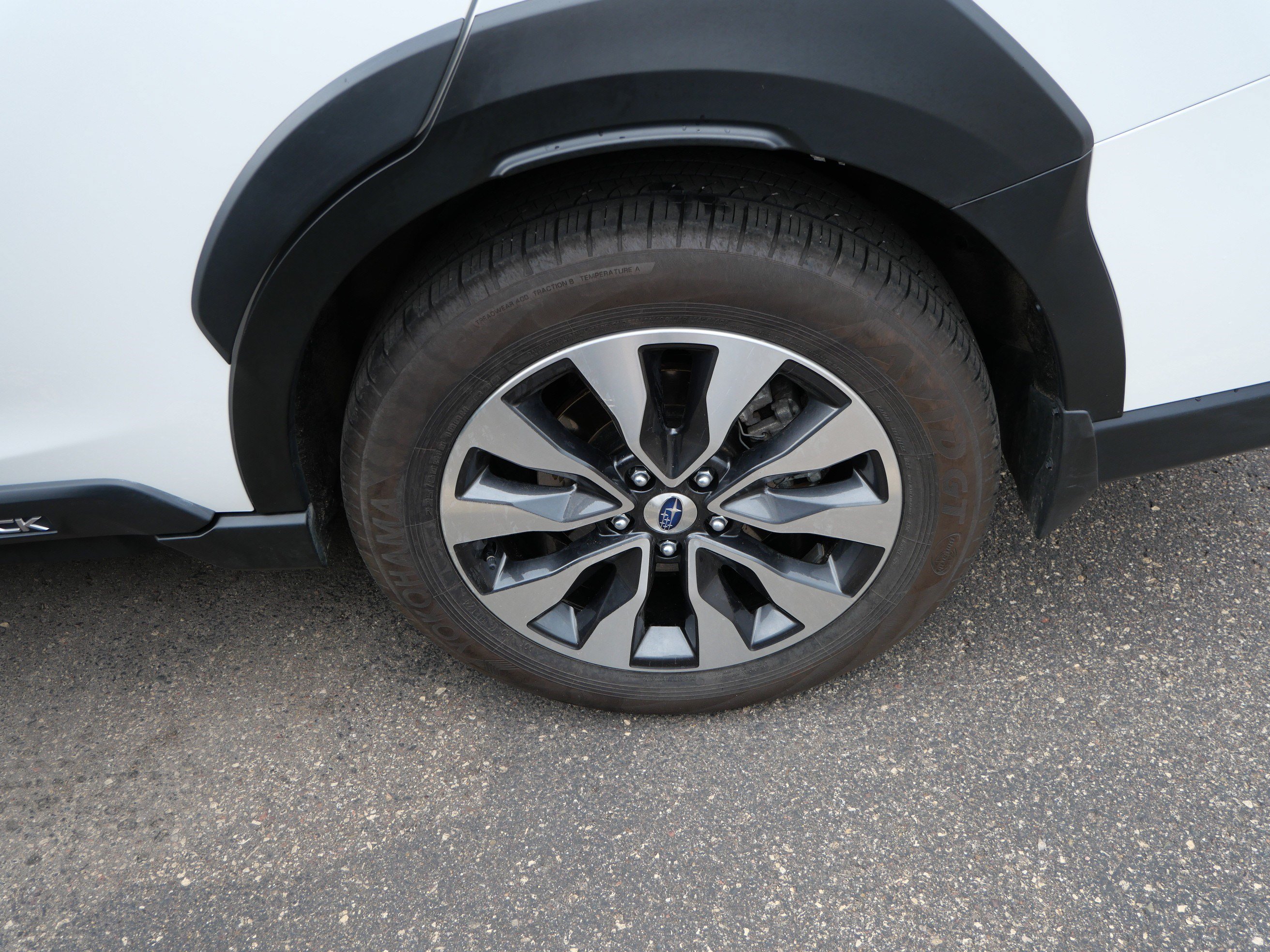 Used 2025 Subaru Outback Limited AWD/4WD image 3