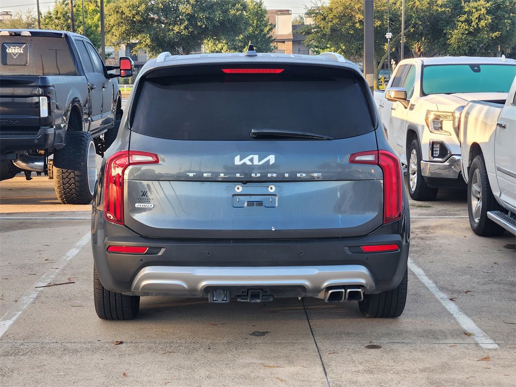 Used 2022 Kia Telluride SX w/ SX Prestige Package image 3