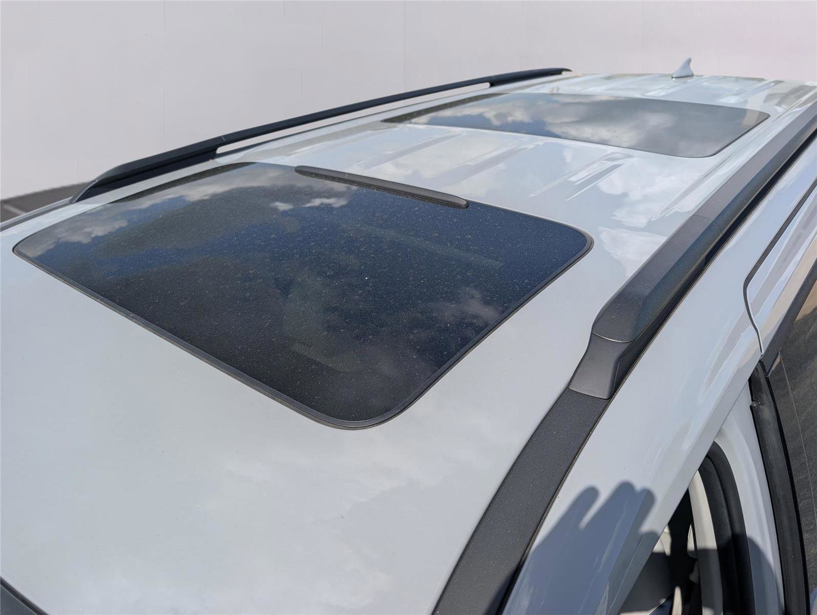 Used 2026 Kia Carnival SX w/ SX Dark Edition Package image 39