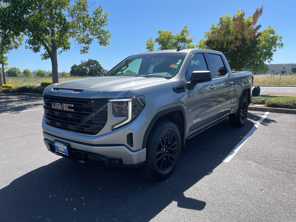 Used 2023 GMC Sierra 1500 Elevation AWD/4WD image 3