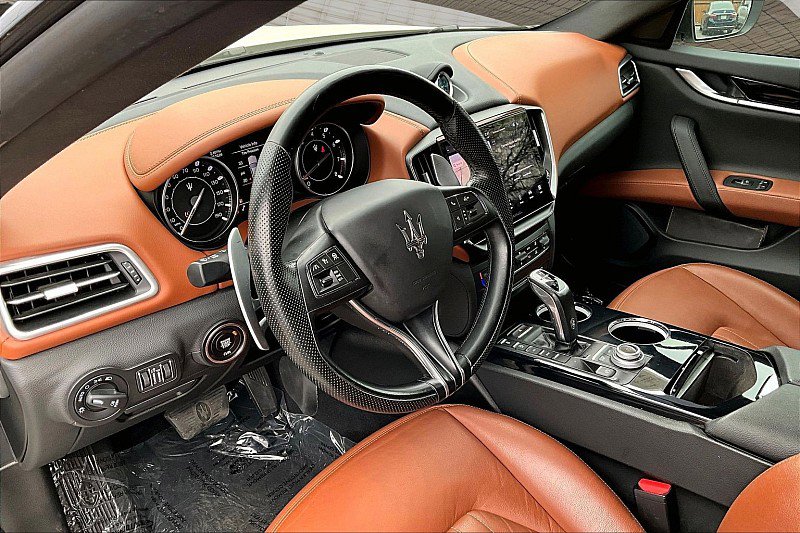 Used 2022 Maserati Ghibli Modena Q4 image 13