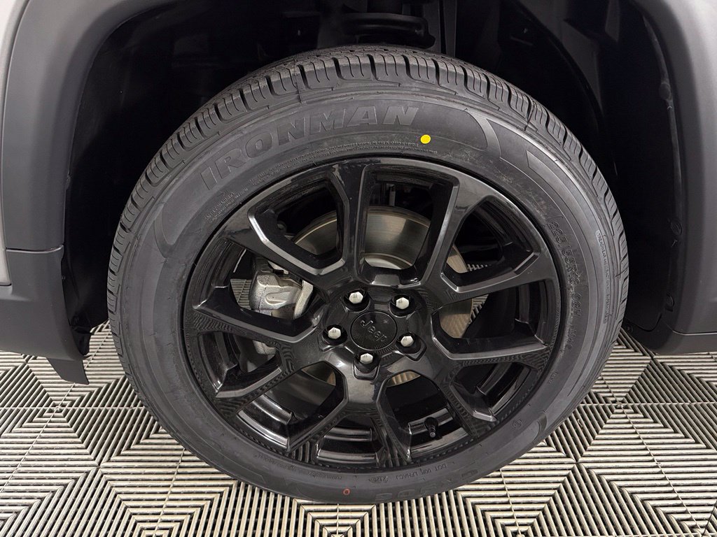 Used 2022 Jeep Compass Latitude w/ Convenience Group FWD image 11