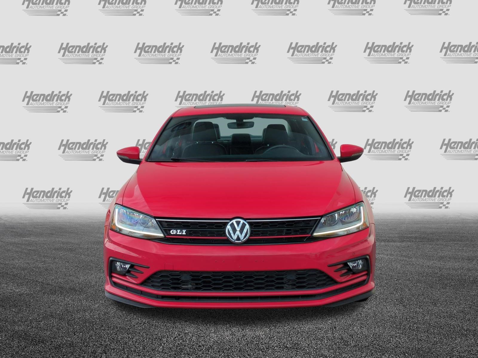 Used 2017 Volkswagen Jetta GLI FWD image 3