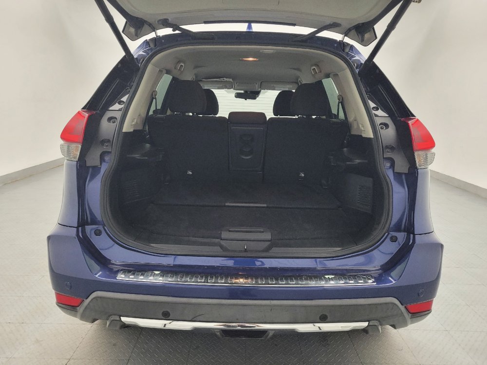 Used 2020 Nissan Rogue SV FWD image 29
