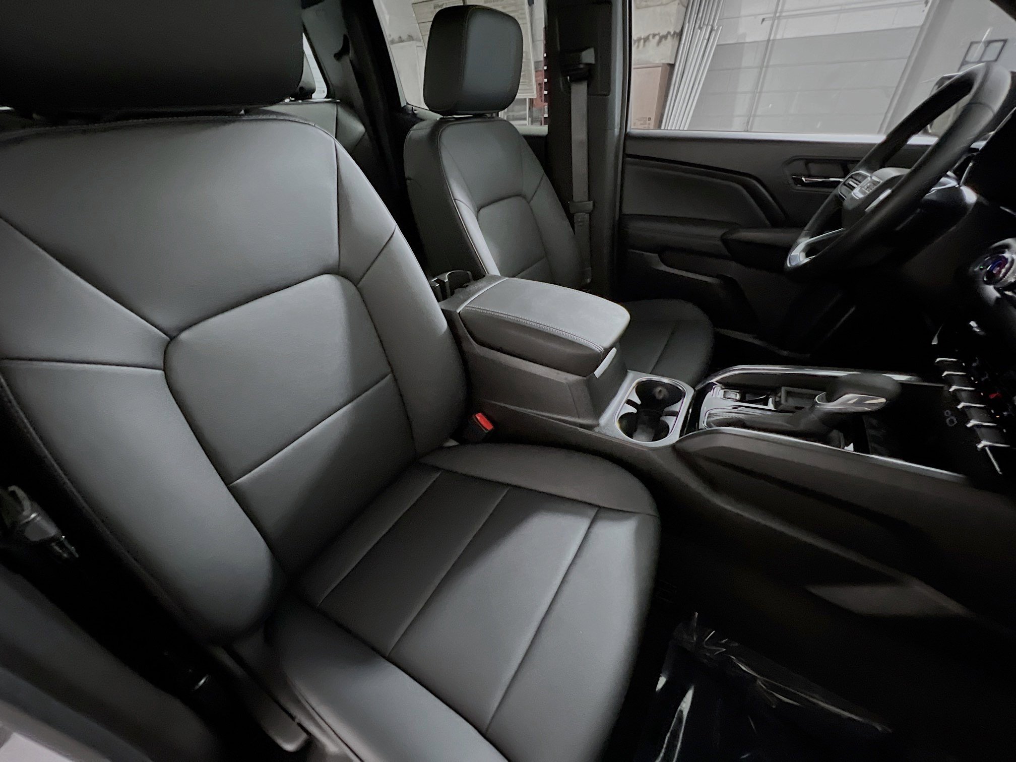 Used 2024 GMC Canyon Elevation w/ Elevation Premium Package image 30