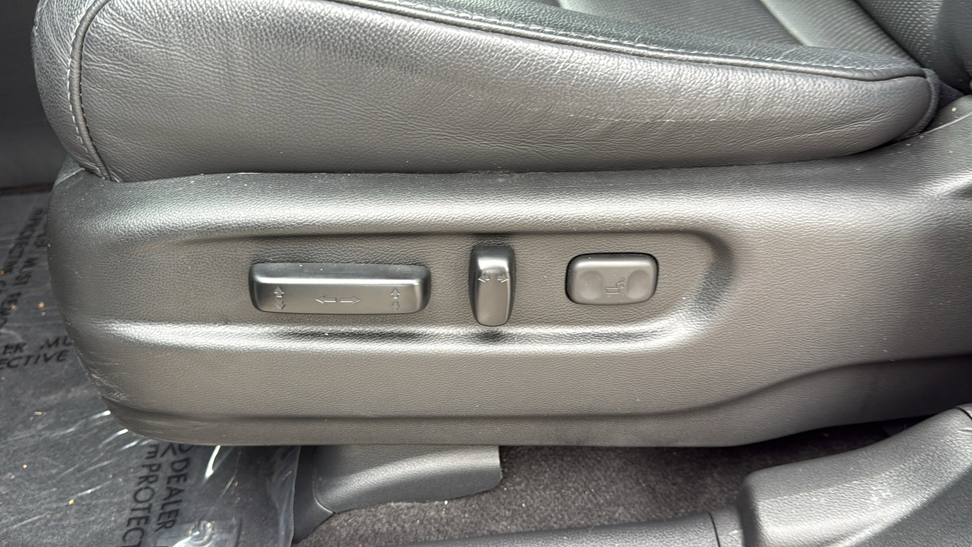Used 2023 Honda Passport EX-L image 12