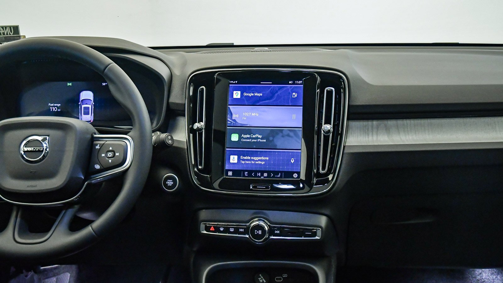 Certified 2025 Volvo XC40 B5 Plus w/ Climate Package image 13