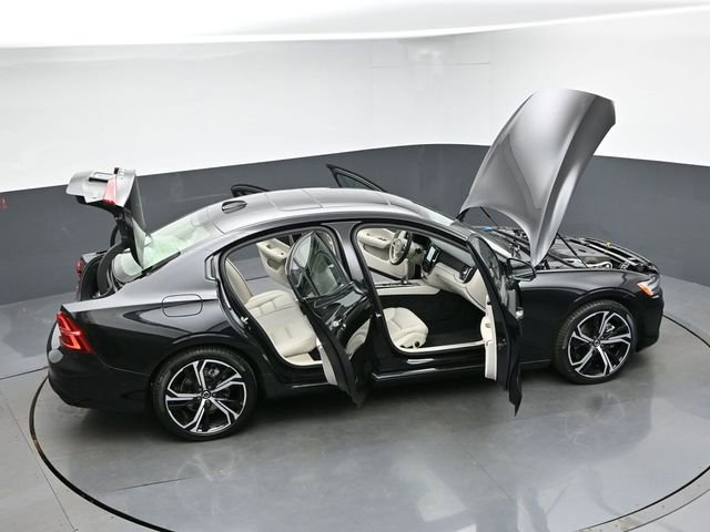 Used 2024 Volvo S60 B5 Plus image 45