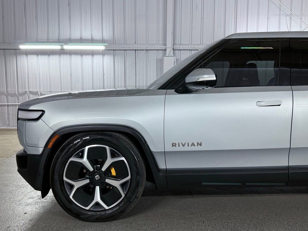 Used 2022 Rivian R1T Adventure image 15