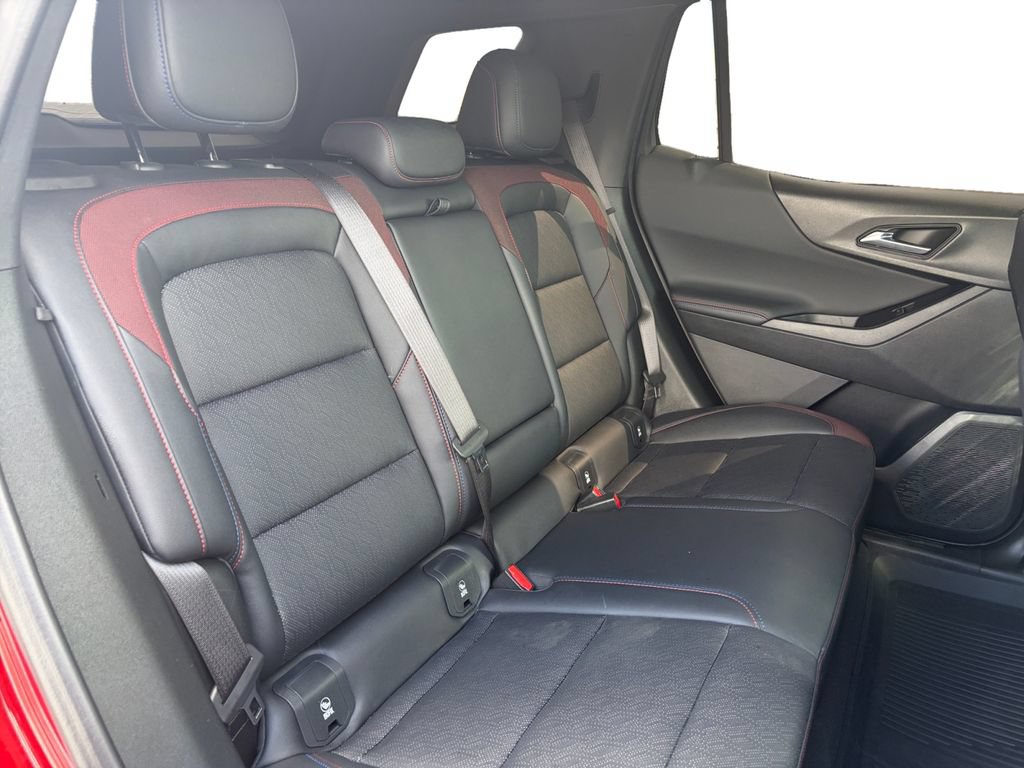 Certified 2026 Chevrolet Equinox RS w/ Convenience Package III FWD image 18