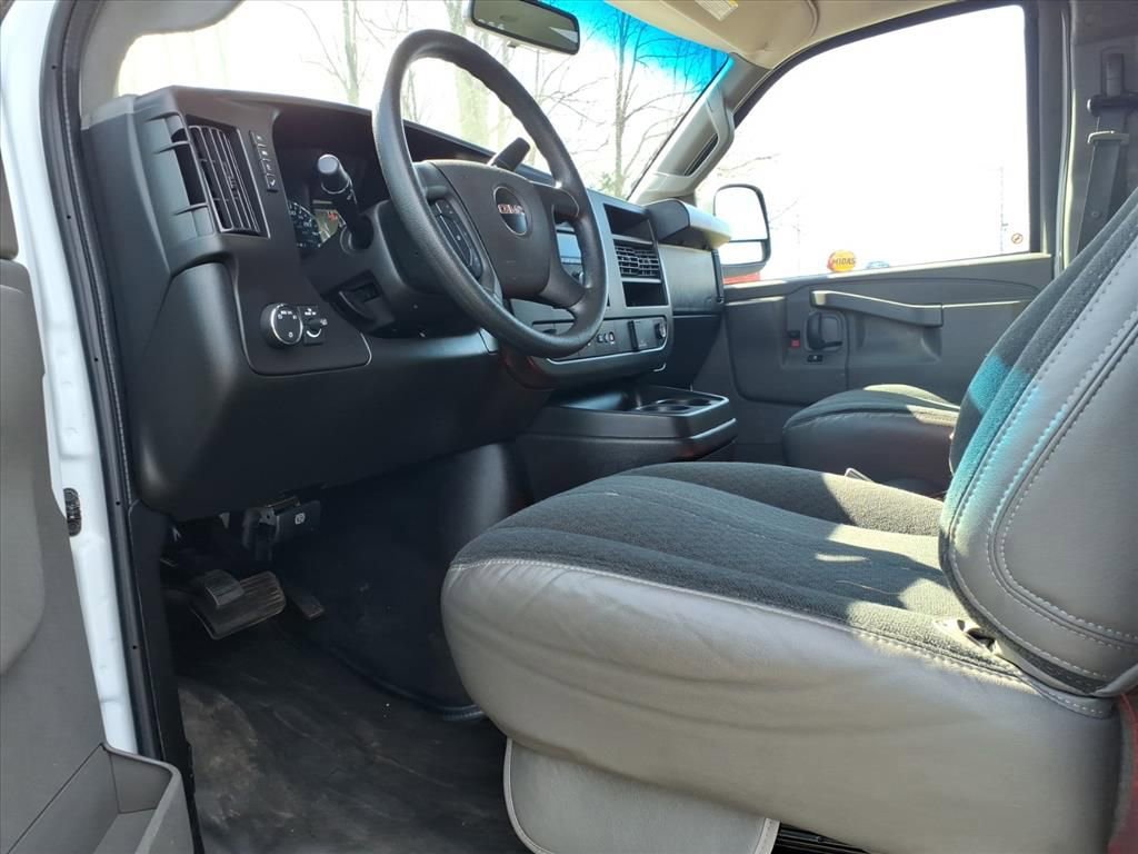Used 2024 GMC Savana 2500 Work Van w/ Driver Convenience Package image 10