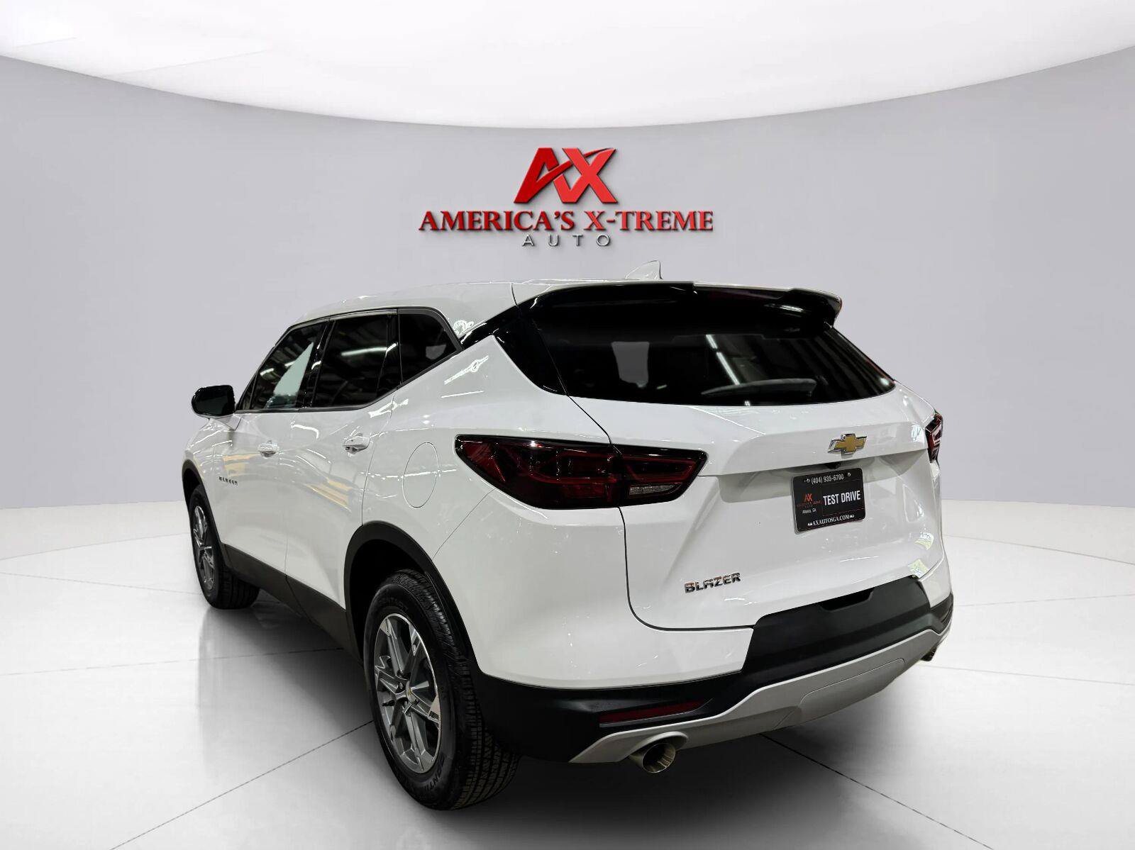 Used 2024 Chevrolet Blazer LT FWD image 6