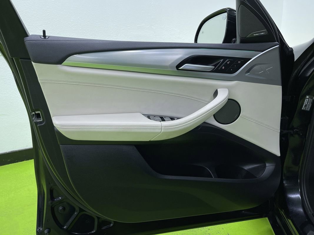 Used 2020 BMW X4 M40i w/ Executive Package image 17