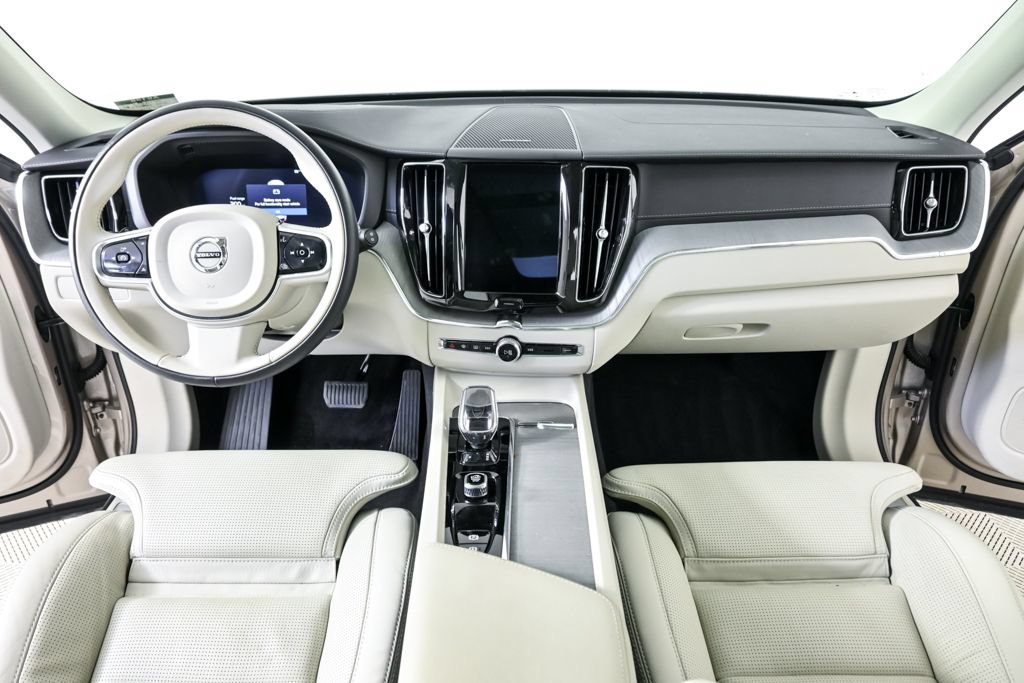 Certified 2024 Volvo XC60 B5 Ultimate AWD/4WD image 20