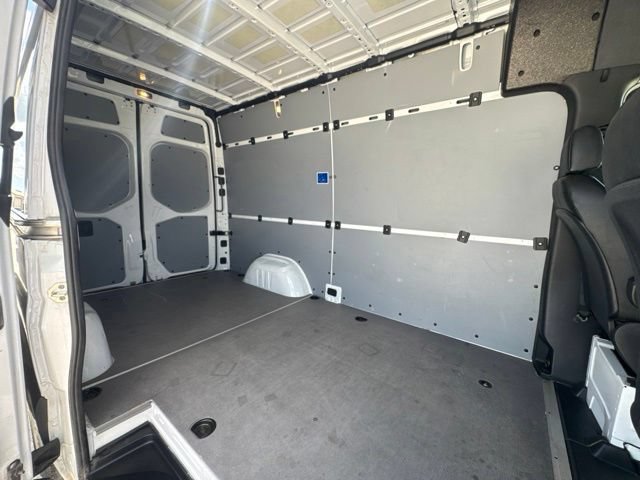 Used 2025 Mercedes-Benz Sprinter 2500 image 13