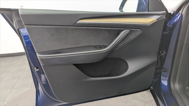 Used 2023 Tesla Model Y Long Range AWD/4WD image 12