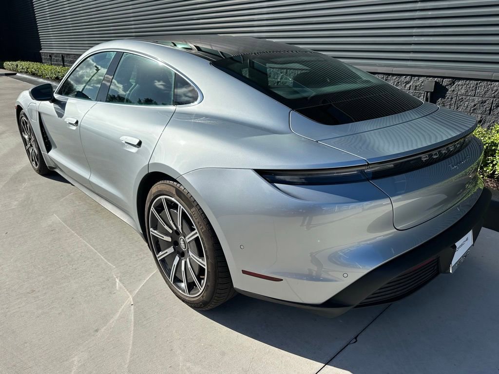 Used 2024 Porsche Taycan 4S image 3