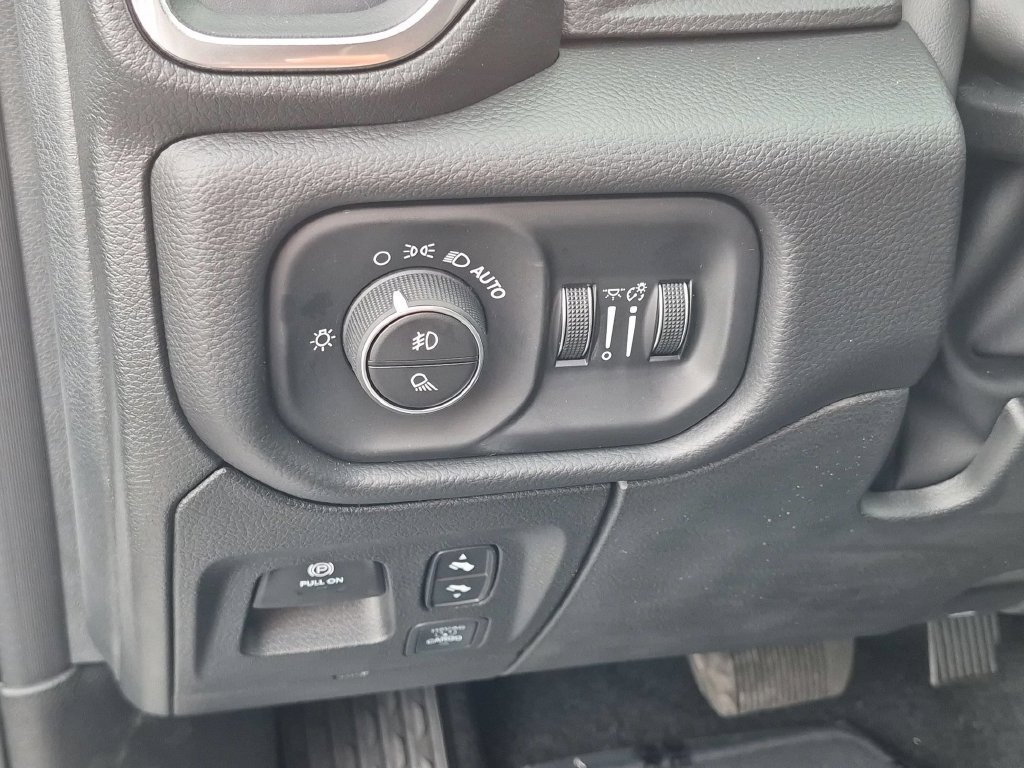 New 2027 RAM 1500 Laramie w/ Night Edition AWD/4WD image 13