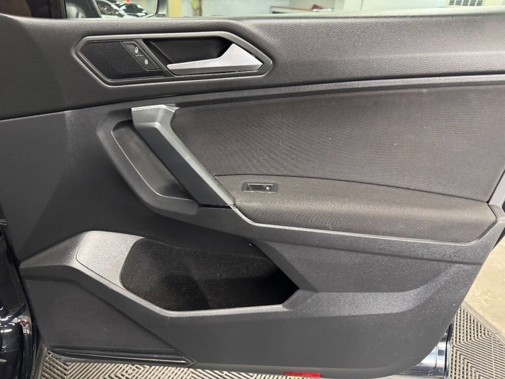 Used 2019 Volkswagen Tiguan S image 57
