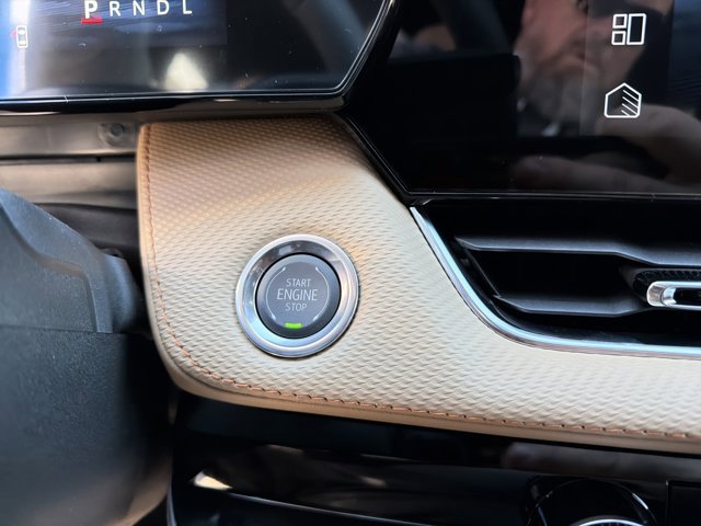 New 2026 Chevrolet Equinox ACTIV w/ Convenience Package III image 25