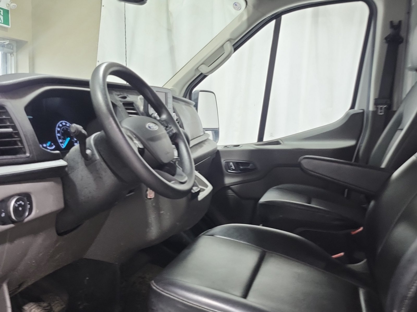 Used 2024 Ford Transit 250 148 High Roof Extended w/ Load Area Protection Package RWD image 9