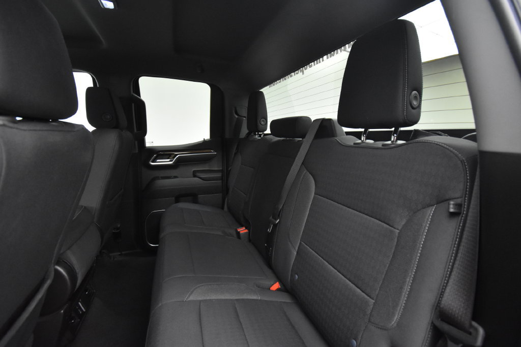Used 2023 Chevrolet Silverado 1500 LT AWD/4WD image 17