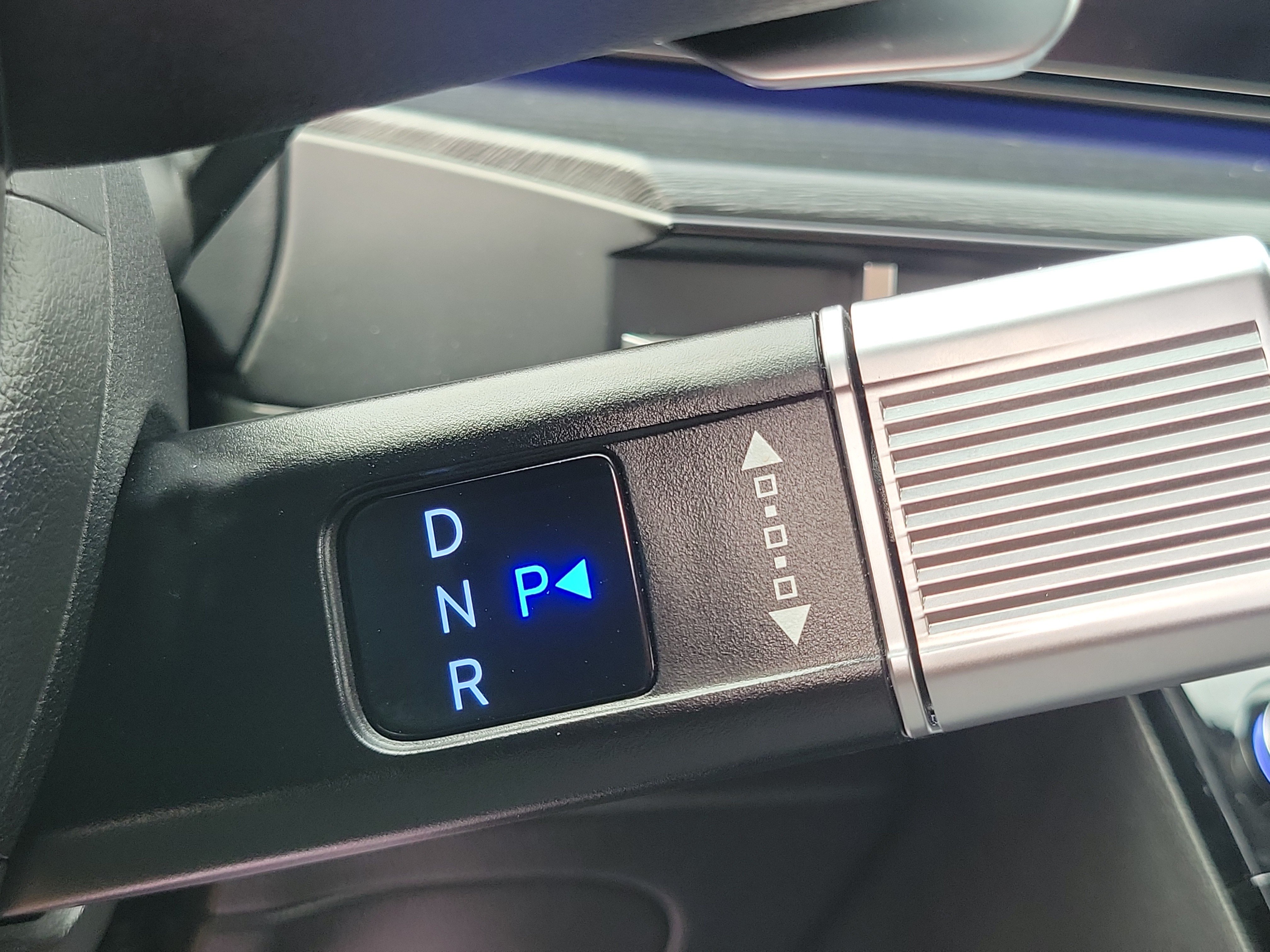 Certified 2025 Hyundai Santa Fe Limited AWD/4WD image 17