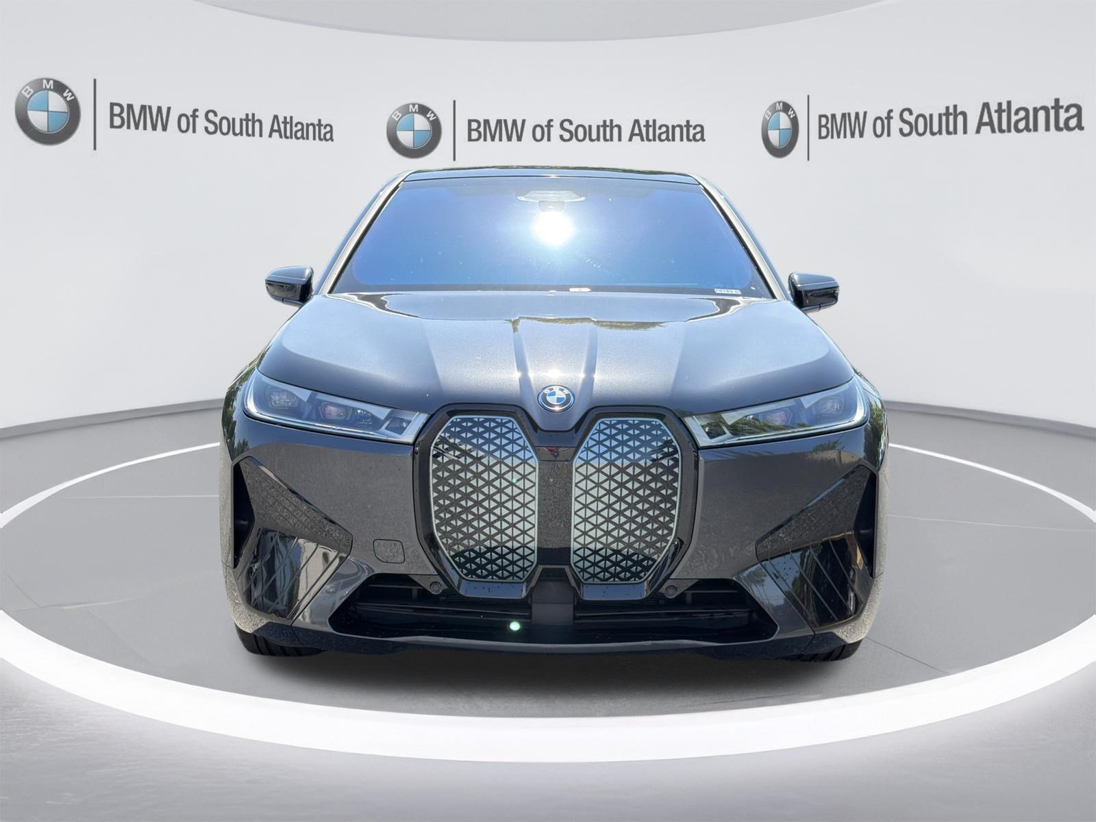 Used 2023 BMW iX xDrive50 w/ Premium Package AWD/4WD image 29