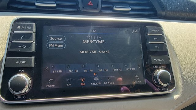 Used 2022 Nissan Versa SV w/ Trunk Package FWD image 26