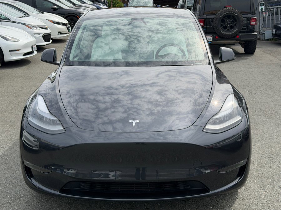 Used 2024 Tesla Model Y Long Range image 2