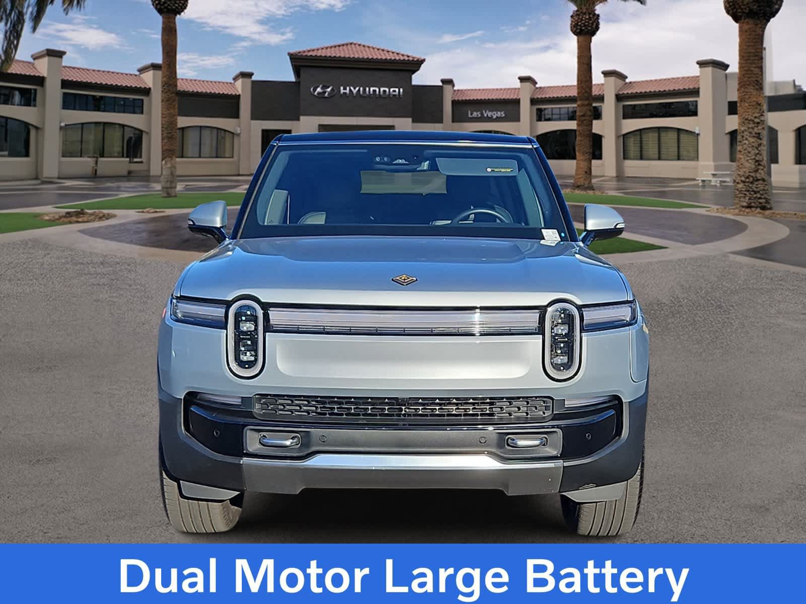 Used 2025 Rivian R1S Adventure Dual AWD/4WD image 3