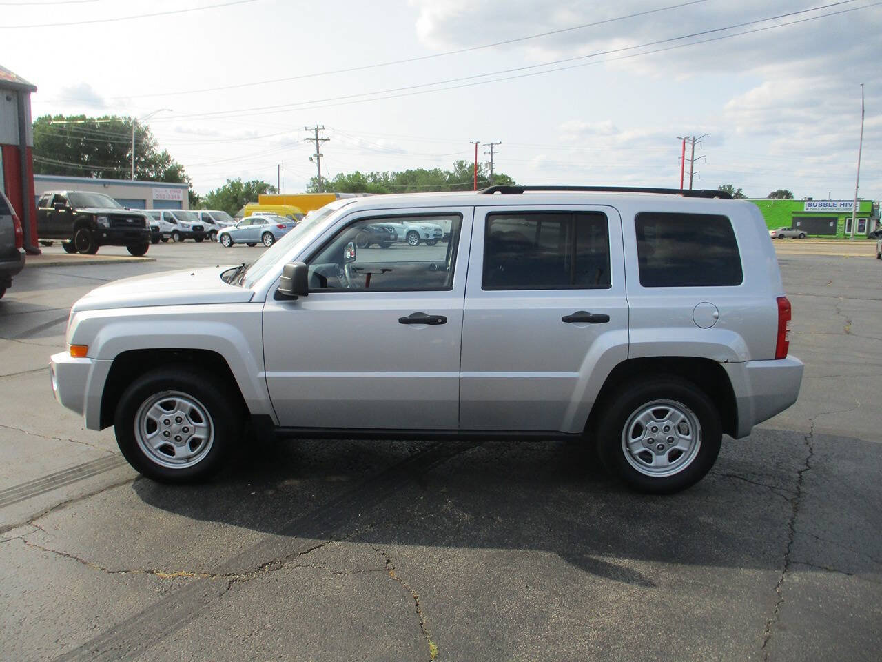 Used 2010 Jeep Patriot Sport FWD image 2
