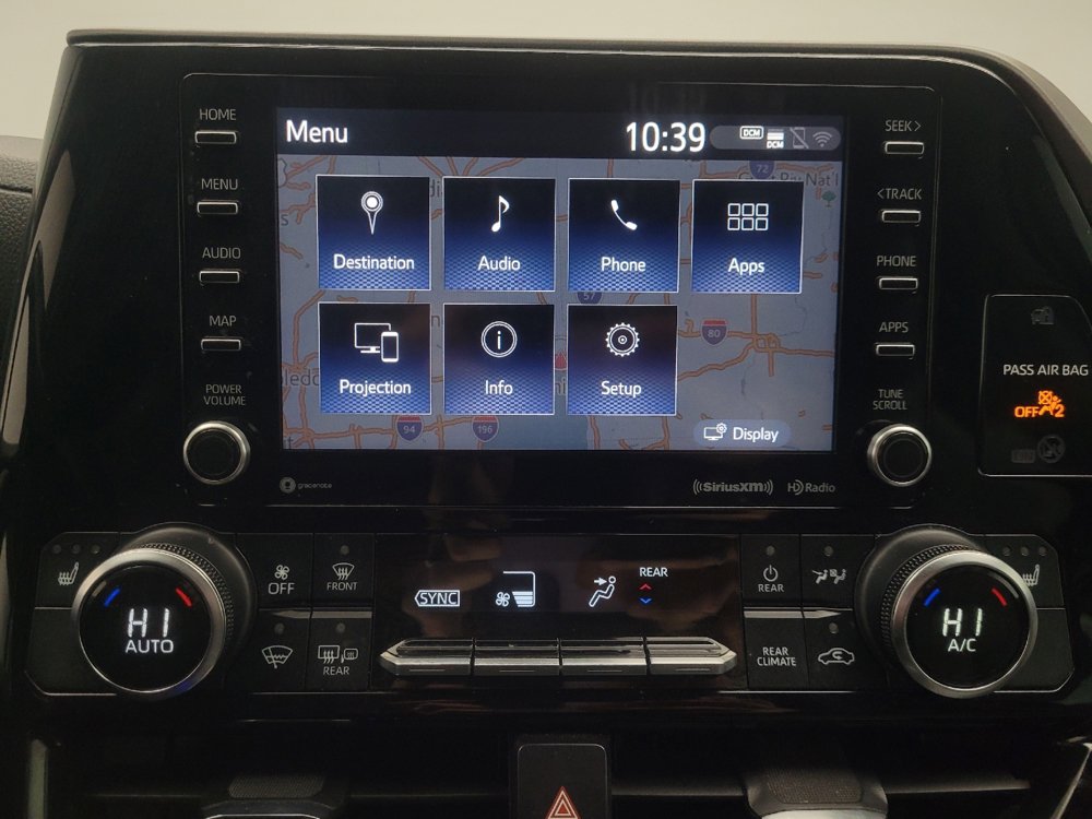 Used 2022 Toyota Highlander XLE image 25