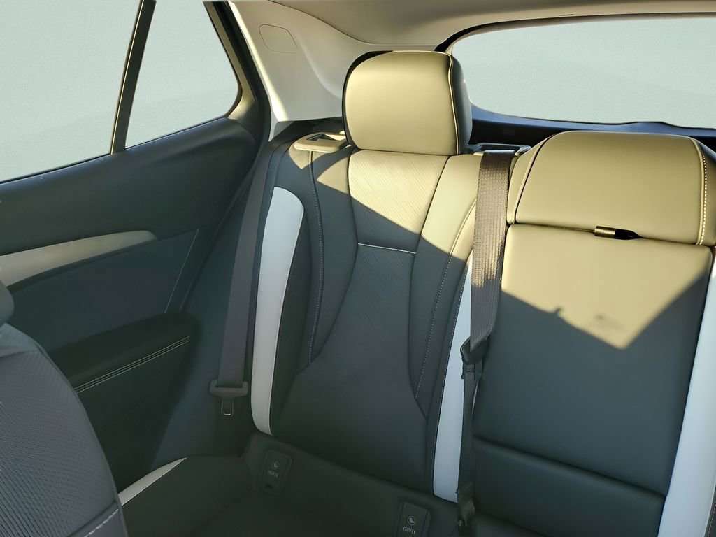 Used 2025 Buick Envision Sport Touring image 12