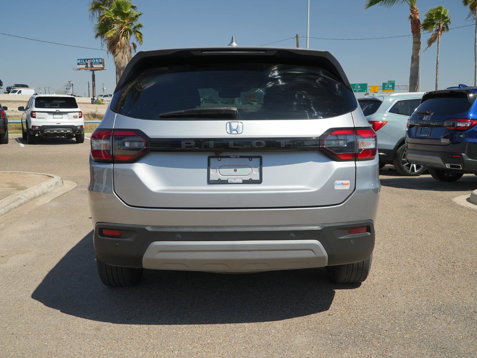 Used 2024 Honda Pilot EX-L image 6