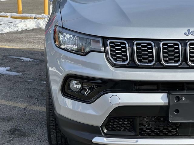 Certified 2024 Jeep Compass Limited image 9