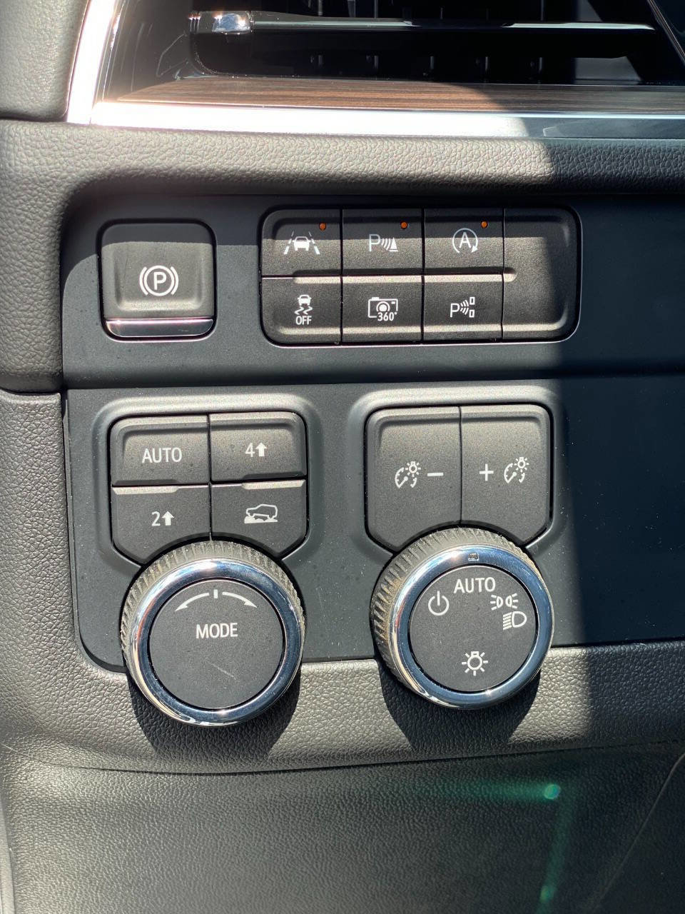 Used 2025 Chevrolet Tahoe LT image 12