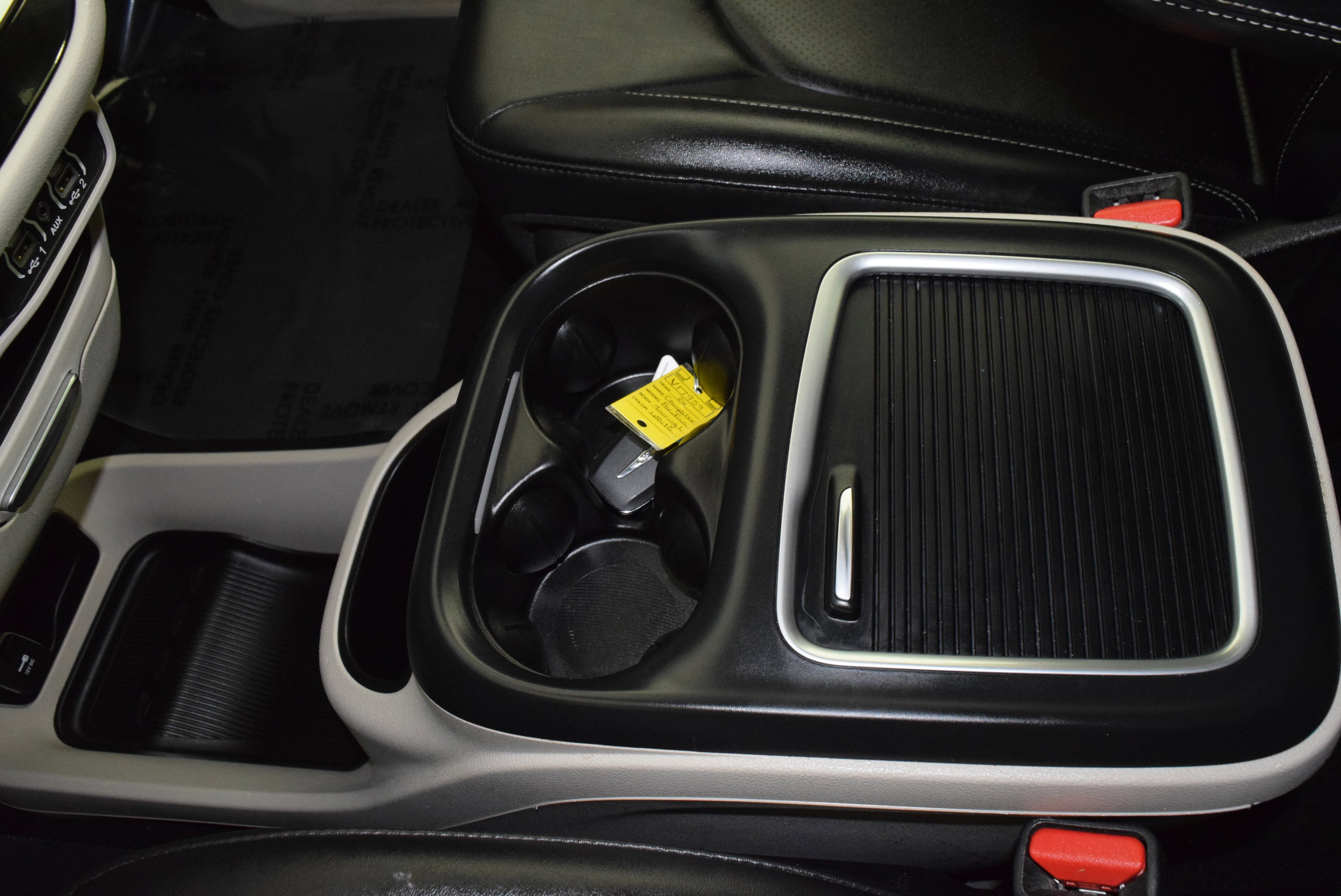 Used 2024 Chrysler Pacifica Touring-L image 22