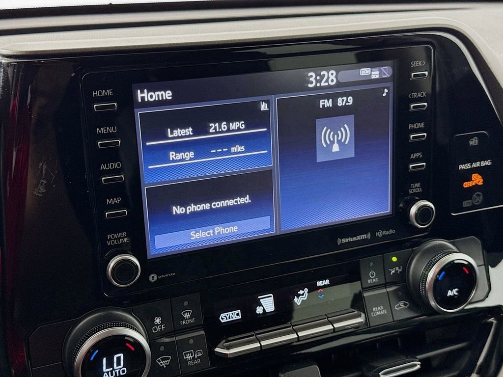 Used 2021 Toyota Highlander LE FWD image 14