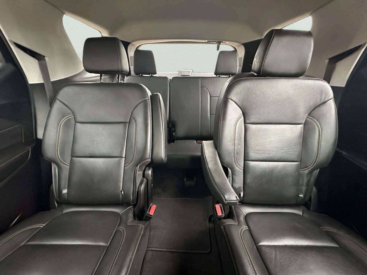 Used 2019 Chevrolet Traverse LT w/ LT Premium Package AWD/4WD image 13