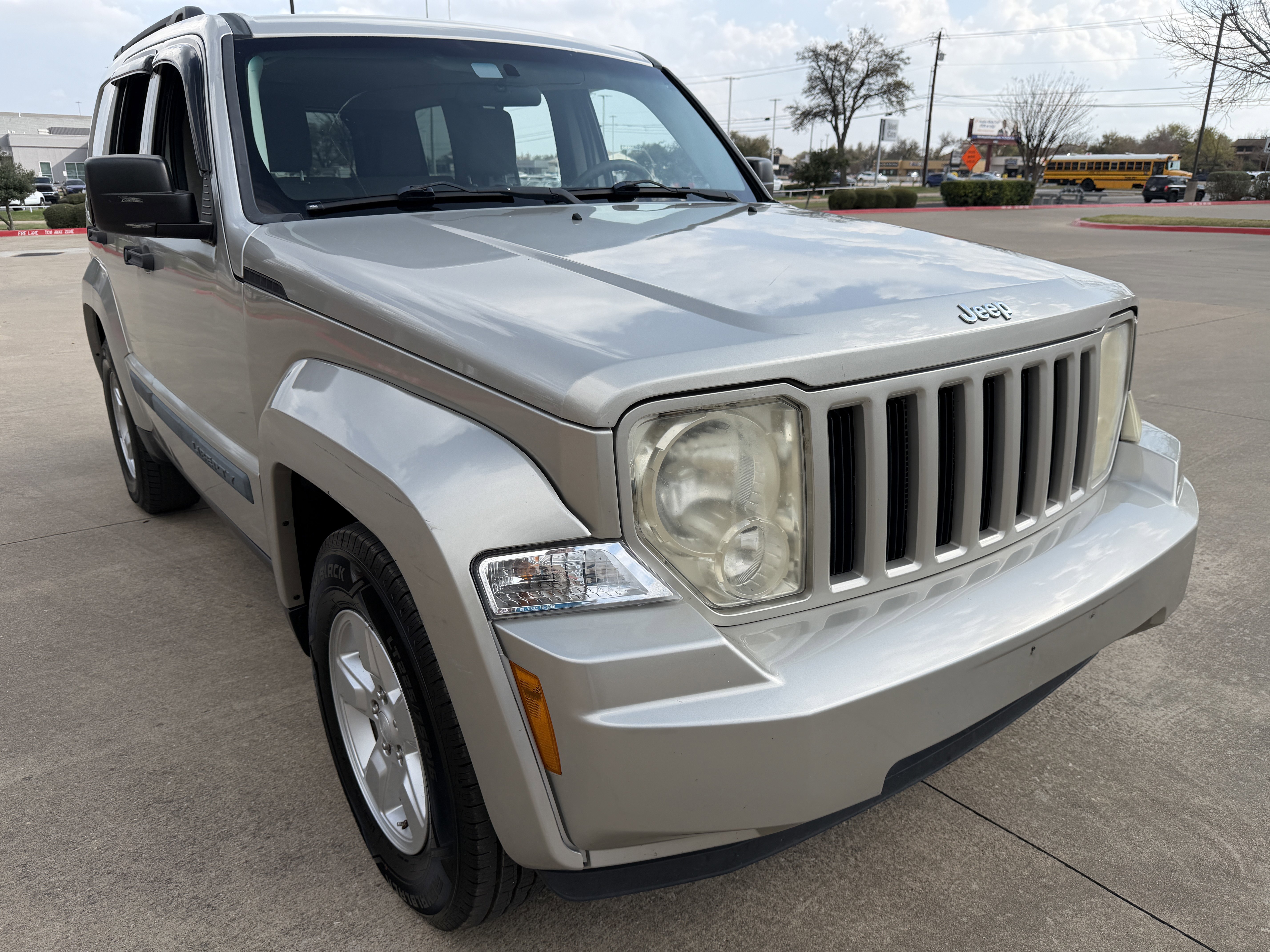 Used 2009 Jeep Liberty Sport w/ Popular Equipment Group RWD image 1