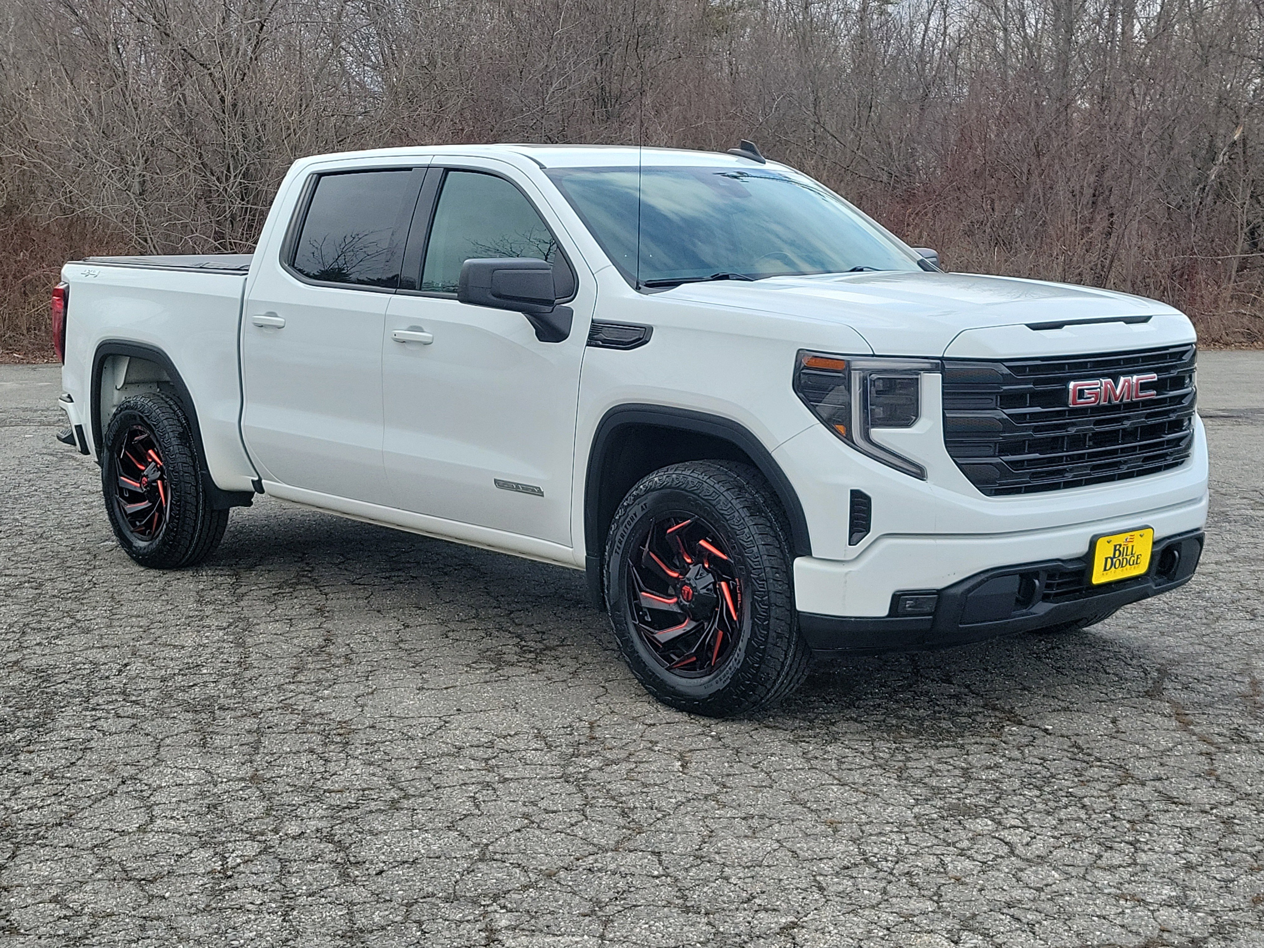 Used 2023 GMC Sierra 1500 Elevation AWD/4WD image 3