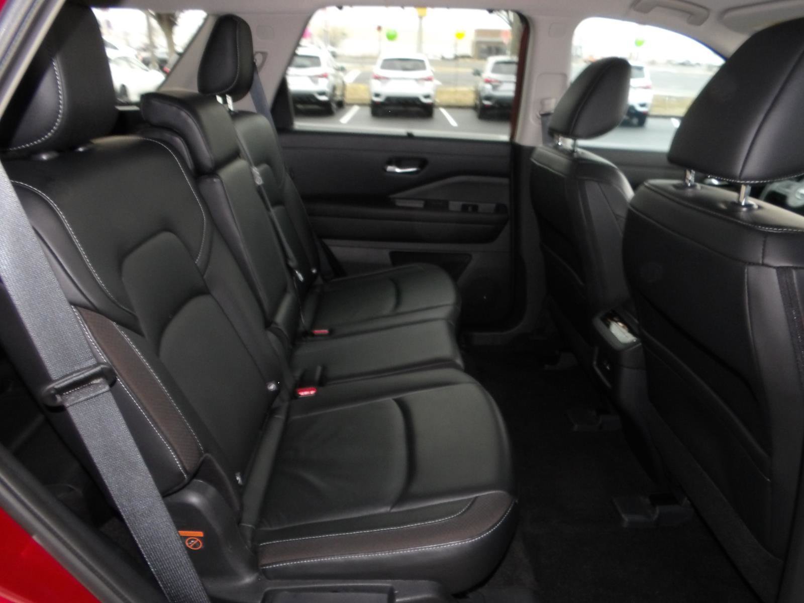 Certified 2023 Nissan Pathfinder SL image 31