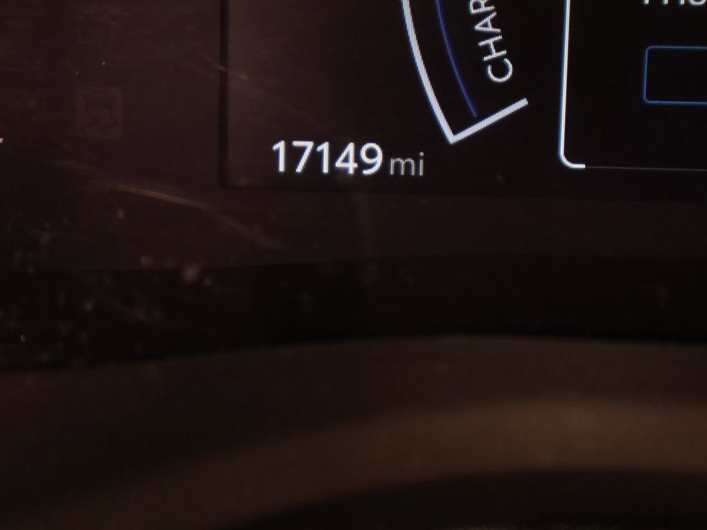 Used 2025 Toyota Camry SE FWD image 35