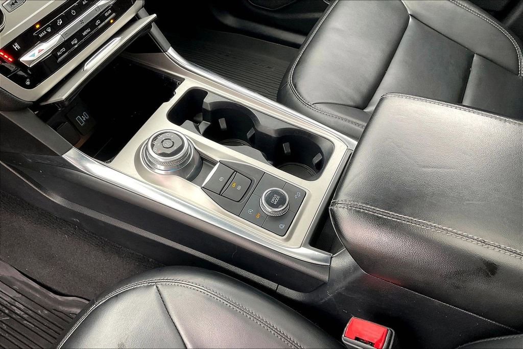 Used 2021 Ford Explorer XLT w/ Equipment Group 202A image 17