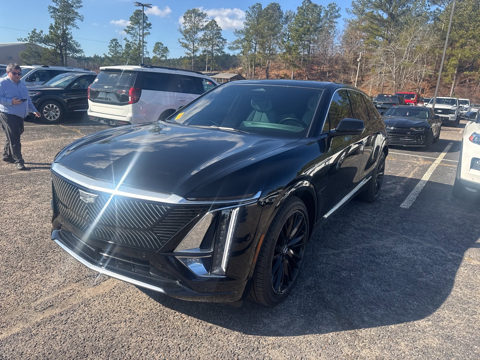 Used 2025 Cadillac Lyriq Luxury image 3