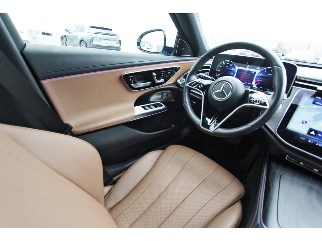 Used 2024 Mercedes-Benz E 350 4MATIC Sedan image 8